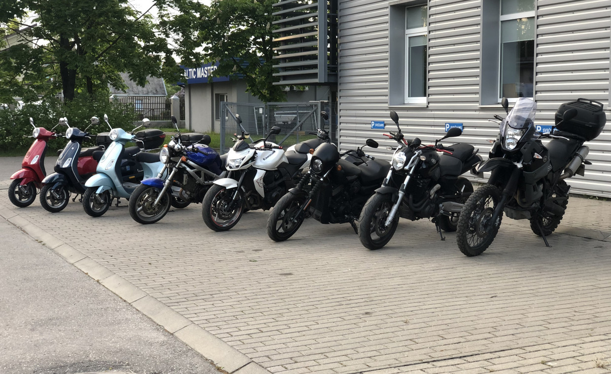 Motociklų nuoma, PIAGGIO VESPA LX 50 nuoma, Kaunas