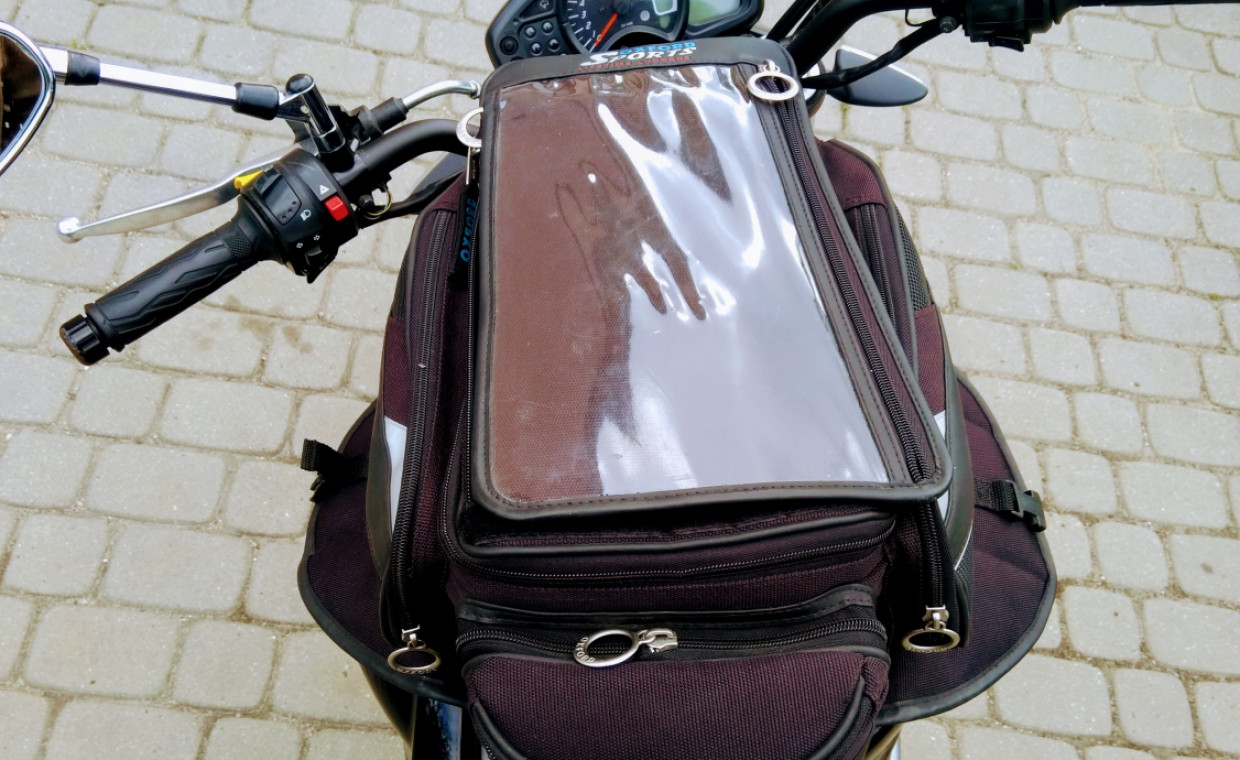 Motociklų nuoma, Oxford magnetinis bako krepšys nuoma, Vilnius