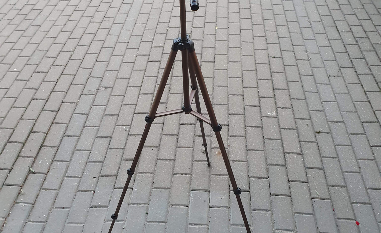 Fotoaparatų priedų nuoma, Trikojis fotoaparato / telefono stovas nuoma, Vilnius