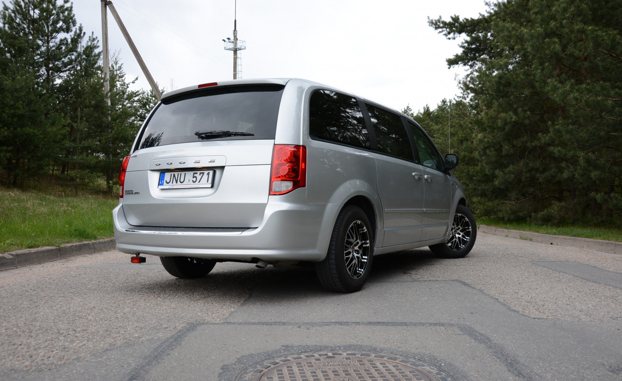 Automobilių nuoma, Chrysler / Dodge minivenų nuoma nuoma, Vilnius