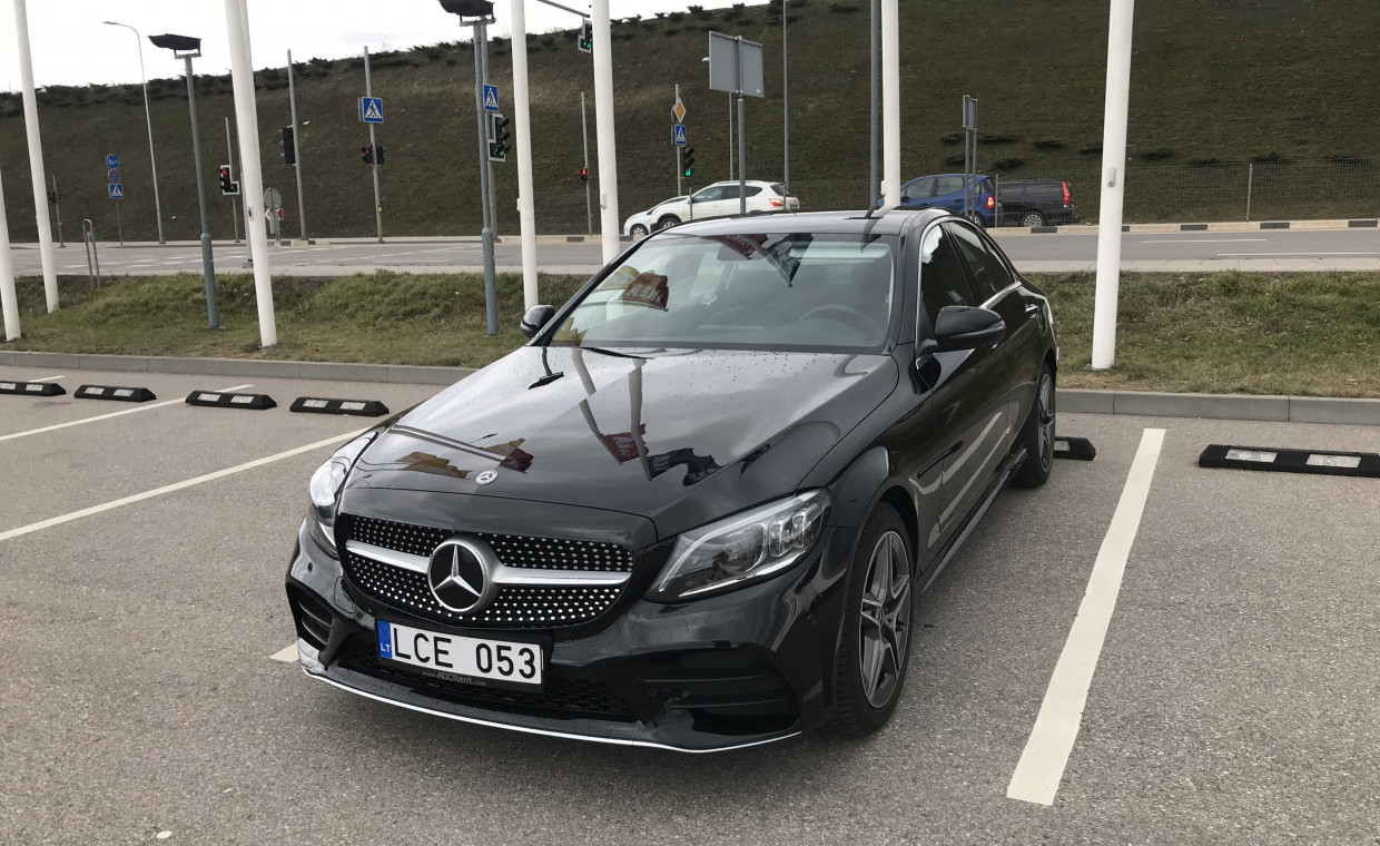 Automobilių nuoma, Mercedes-Benz C300 AMG-Line, 2019 nuoma, Vilnius