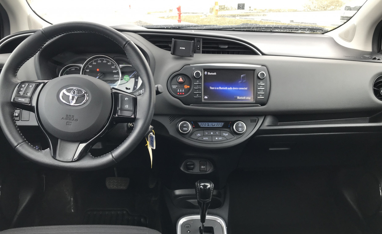 Automobilių nuoma, Toyota Yaris Hybrid, 2019 nuoma, Vilnius