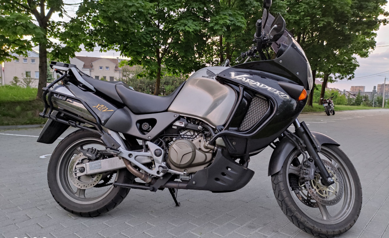 Motociklų nuoma, Honda Varadero XL 1000v  motociklo nuoma nuoma, Vilnius