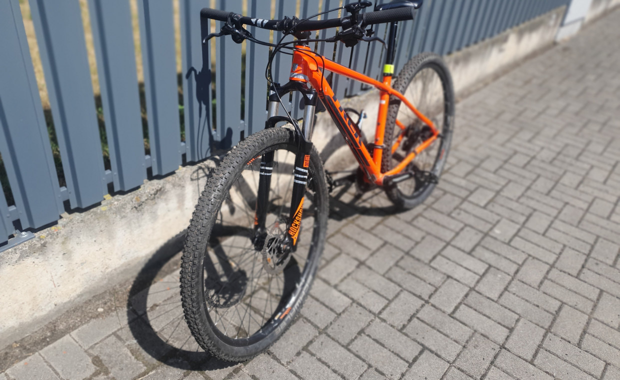 Paspirtukų ir dviračių nuoma, Moteriškas kalnų dviratis nuoma, Klaipėda