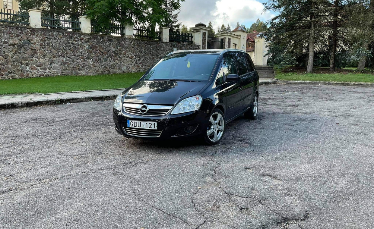 Automobilių nuoma, Opel Zafira nuoma, Vilnius