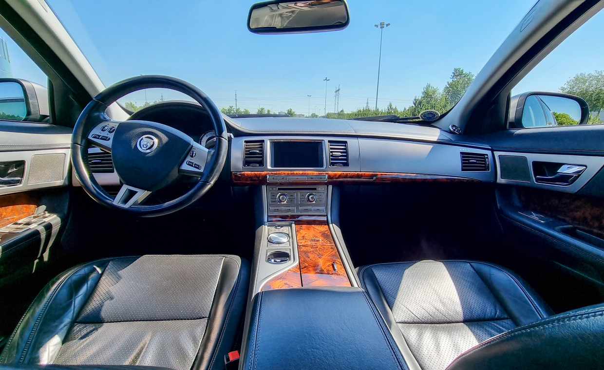 Automobilių nuoma, Jaguar XF nuoma, Šiauliai