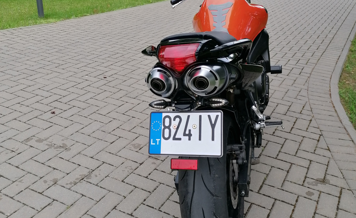 Motociklų nuoma, Yamaha FZ6 nuoma, Vilnius
