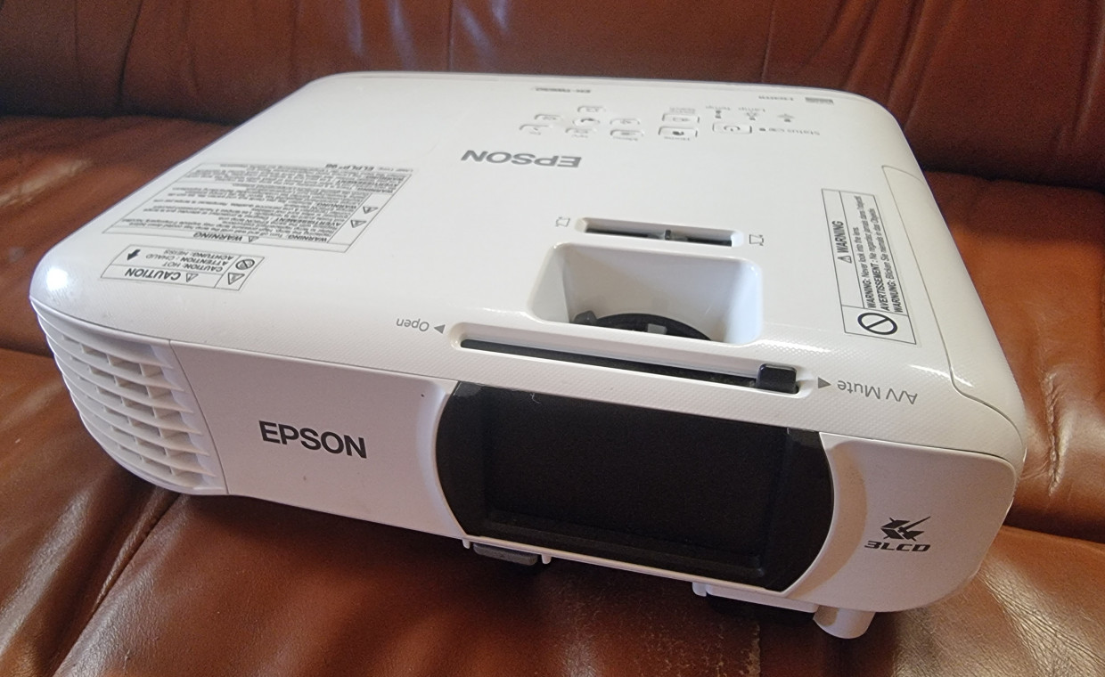 Projektorių nuoma, Epson tw650 nuoma, Kiškėnai