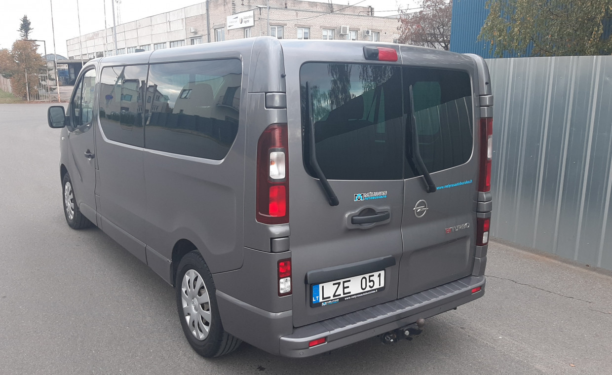 Mikroautobusų ir kemperių nuoma, 9 vietų prailgintas Opel Vivaro nuoma, Kaunas