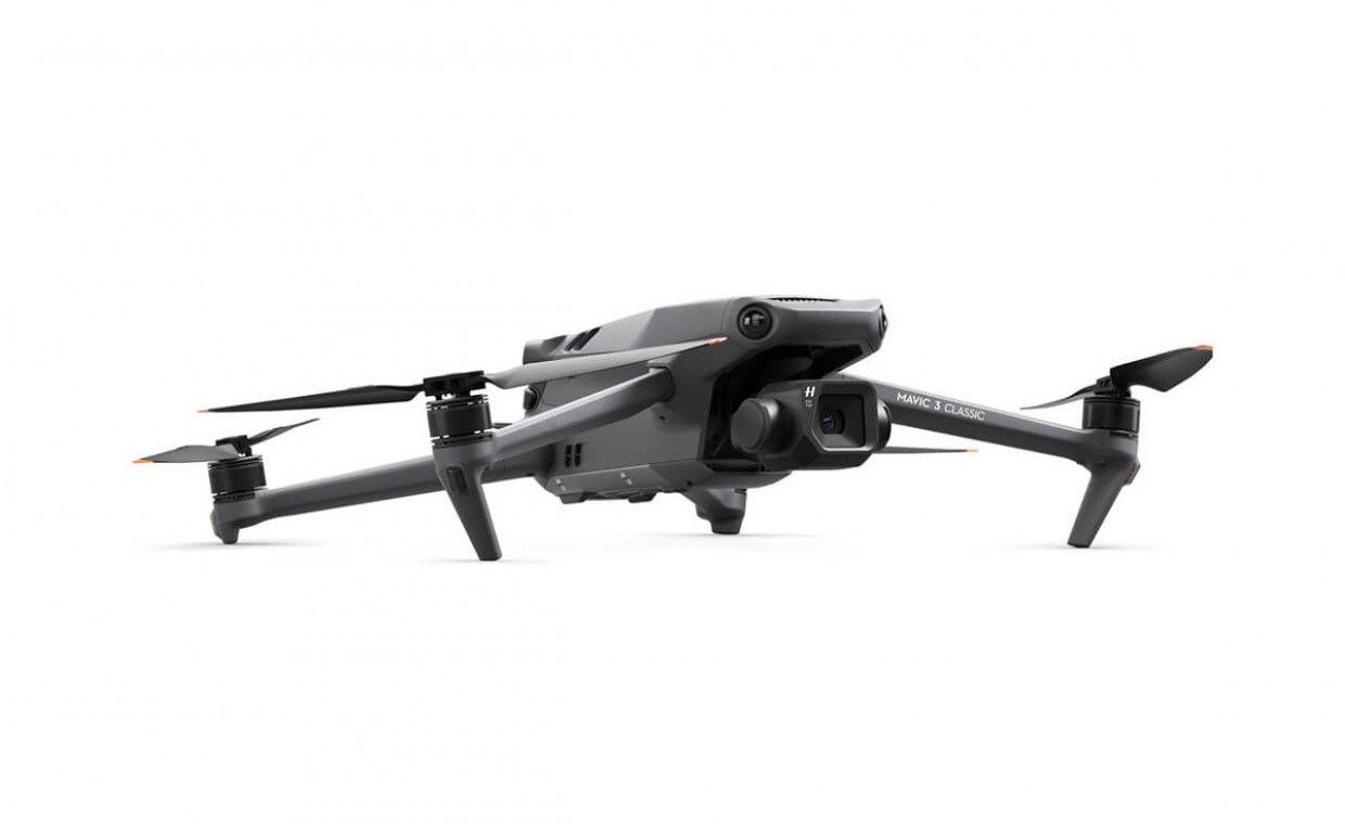 Dronų nuoma, DJI Mavic 3 Classic dronas su DJI RC nuoma, Jonava