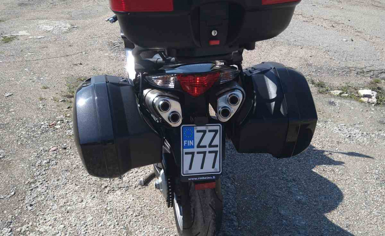 Motociklų nuoma, HONDA VFR 800 nuoma, Klaipėda