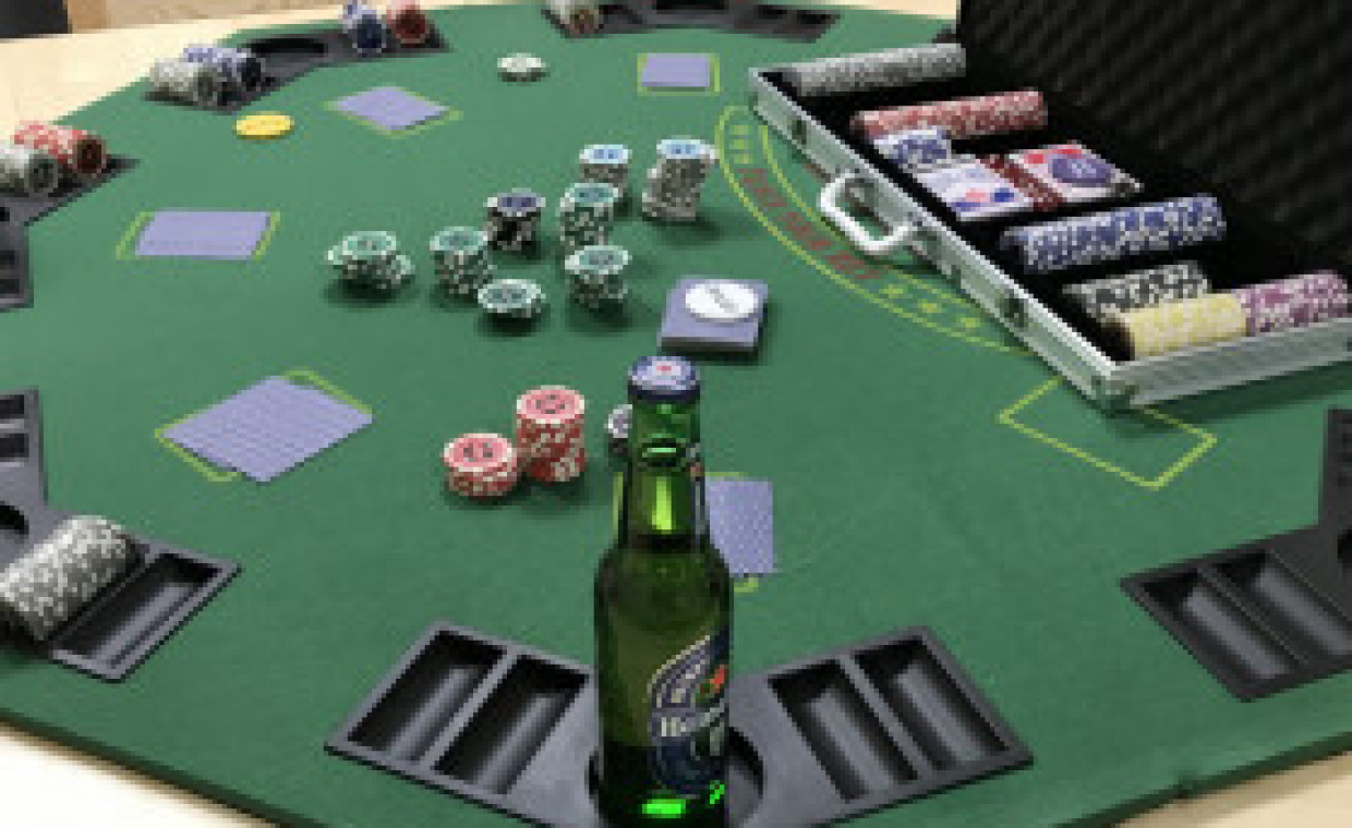Laisvalaikio daiktų nuoma, Pokerio žetonų ir stalviršio rinkinys nuoma, Klaipėda