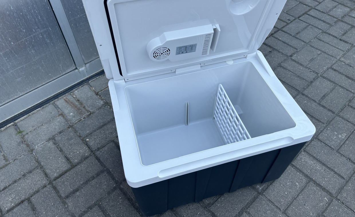 Laisvalaikio daiktų nuoma, Nešiojamas-automobilinis šaldytuvas nuoma, Vilnius