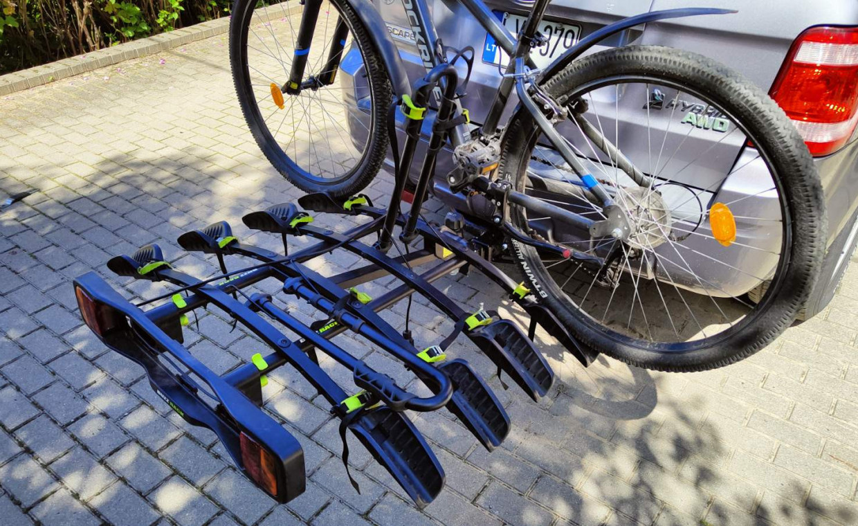 Automobilių priedų nuoma, 4 vietų dviračių laikiklis ant kablio nuoma, Vilnius