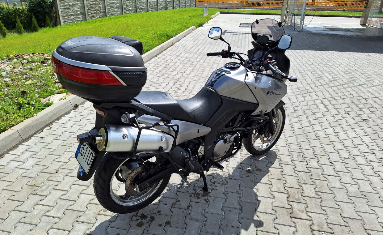 Motociklų nuoma, Suzuki DL 650 (V-Strom) nuoma, Vilnius