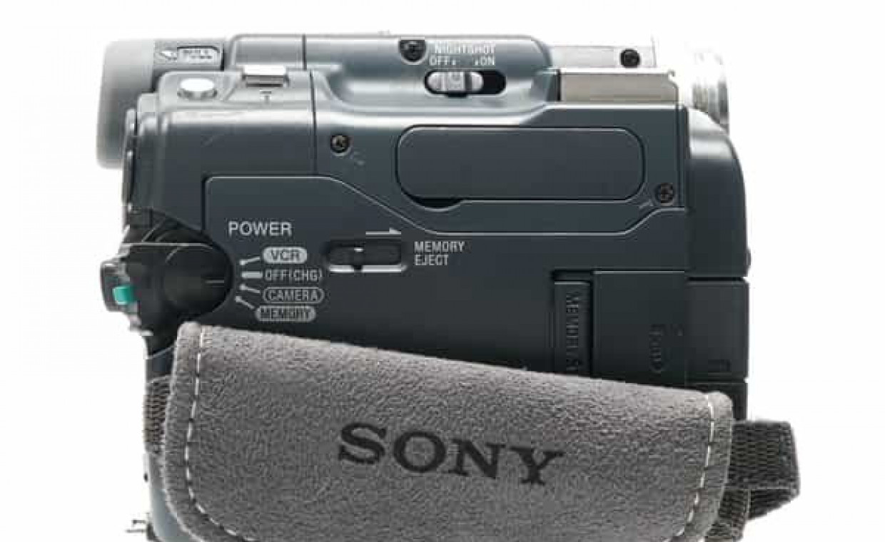Fotoaparatų nuoma, Sony DCR-TRV33E Mini DV kasetinė kamera nuoma, Klaipėda