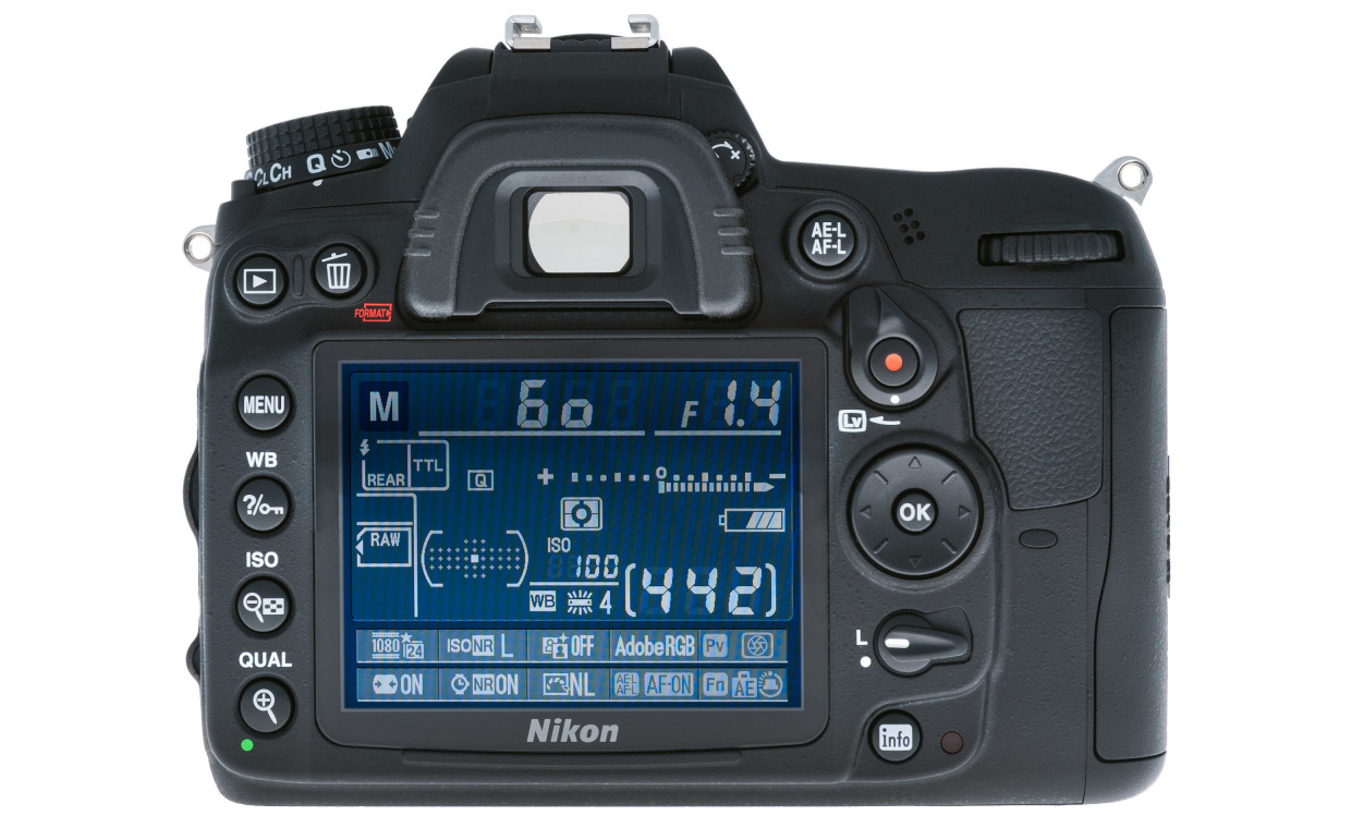 Fotoaparatų nuoma, Nikon D7000 su Tamron 18-200mm DI II VC nuoma, Vilnius