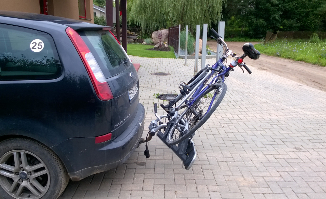 Automobilių priedų nuoma, 2x dviračių laikiklis ant kablio nuoma, Vilnius
