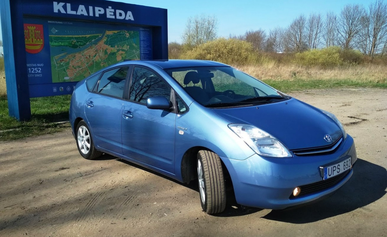 Automobilių nuoma, Hibridas benzinas-elektraToyota Prius nuoma, Klaipėda