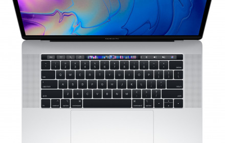 MacBook Pro 15.4" Retina su Touch Bar