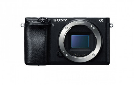 Sony a6300 fotoaparato komplektas