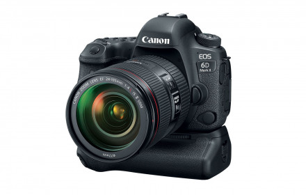Canon EOS 6D Mark II - Grip - Objektyvas