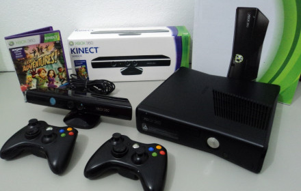 Xbox 360 su Kinect kamera ir 2 pultais