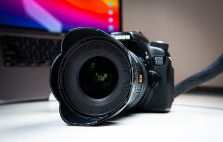 Canon EOS 70D 20.2-megapixel DSLR