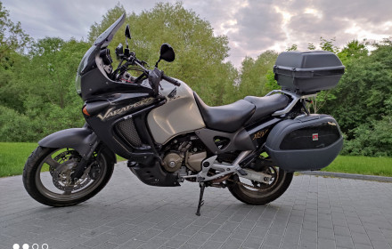 Honda Varadero XL 1000v  motociklo nuoma