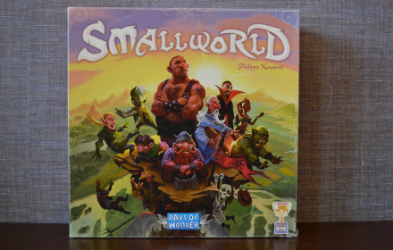 Stalo žaidimas "Small World"