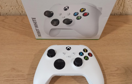 Xbox Series pultelis (Robot White)