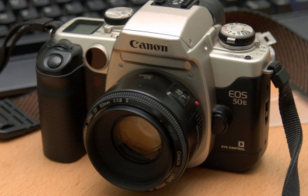 Canon EF 50E juostinis fotoaparatas