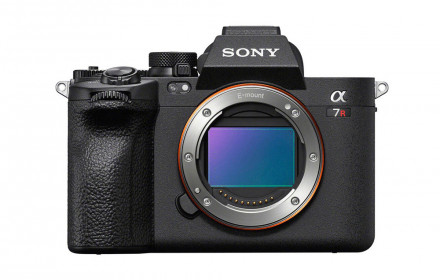 SONY A7R V fotoaparatas