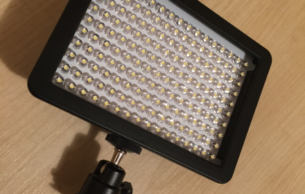 LED video lempa