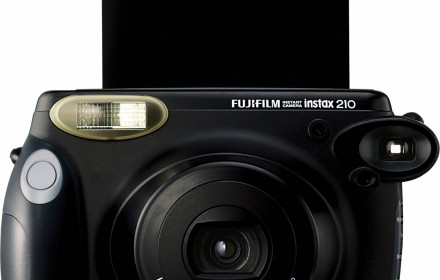 Momentinis fotoaparatas FujiFilm Instax
